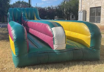 Bungee Run - Omega Inflatables Factory